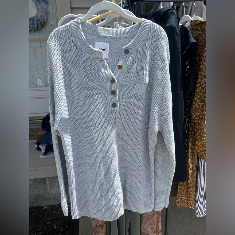 Aerie long sleeve sweater